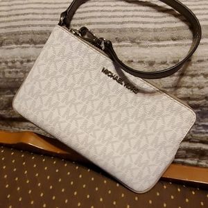 Michael Kors wristlet